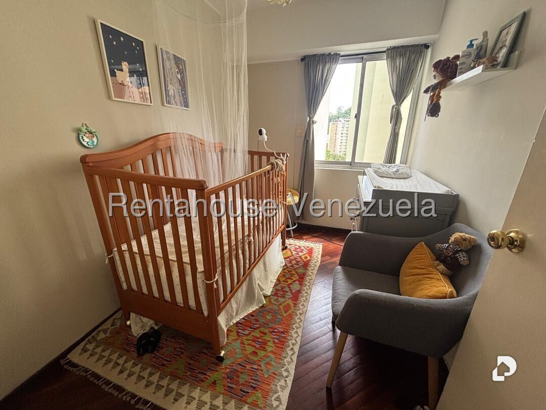 Apartamento en Las Mesetas de Santa Rosa de Lima, Caracas – 23