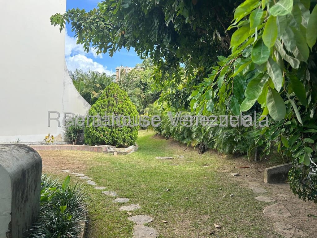 Apartamento en Las Mesetas de Santa Rosa de Lima, Caracas
