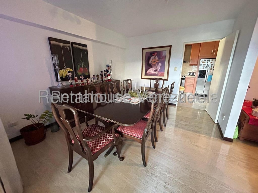 Apartamento en Las Mesetas de Santa Rosa de Lima, Caracas