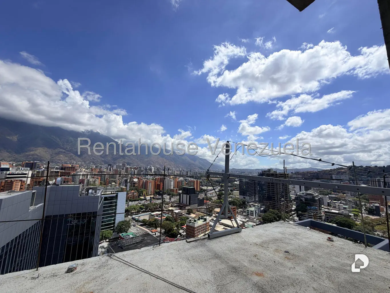 Apartamento en Las Mercedes, Caracas – 18