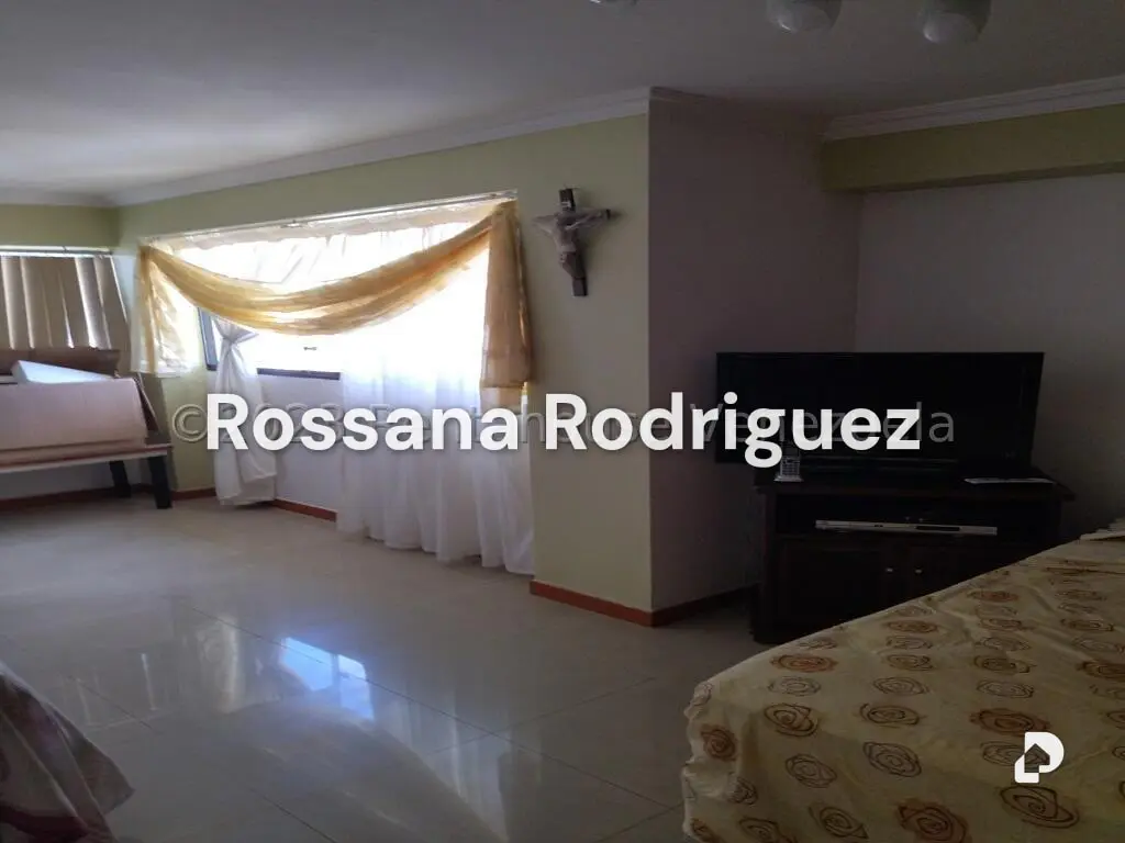 Apartamento en Los Rosales, Caracas – 24