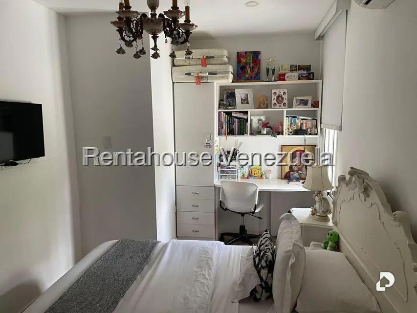 Apartamento en Lomas de Las Mercedes, Caracas – 16