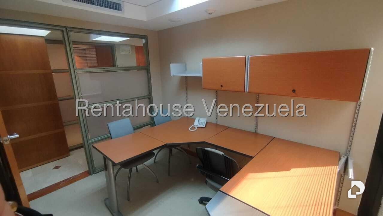 Oficina en Las Mercedes, Caracas – 13