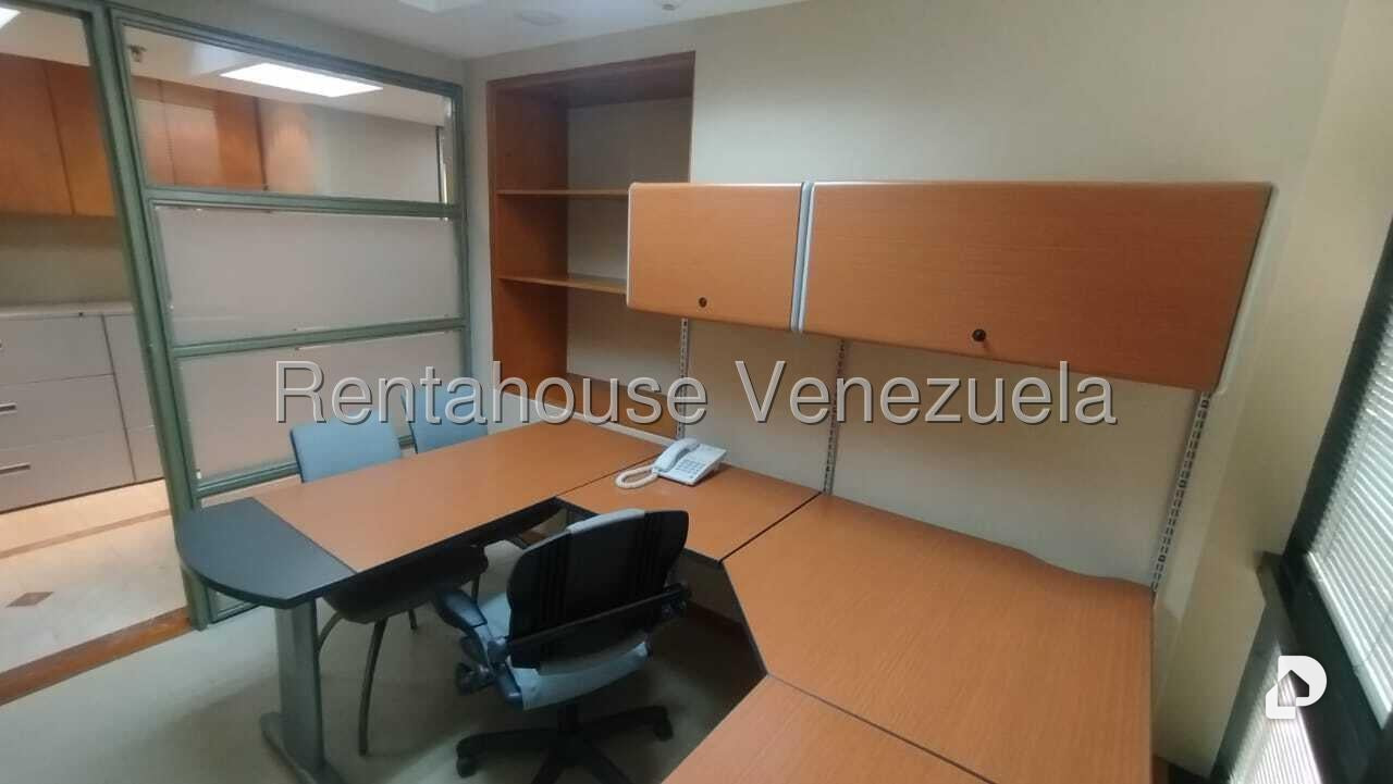 Oficina en Las Mercedes, Caracas – 11