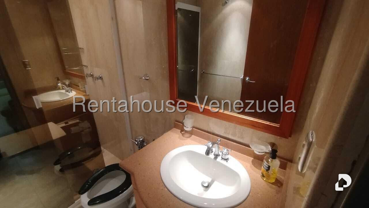 Oficina en Las Mercedes, Caracas – 7