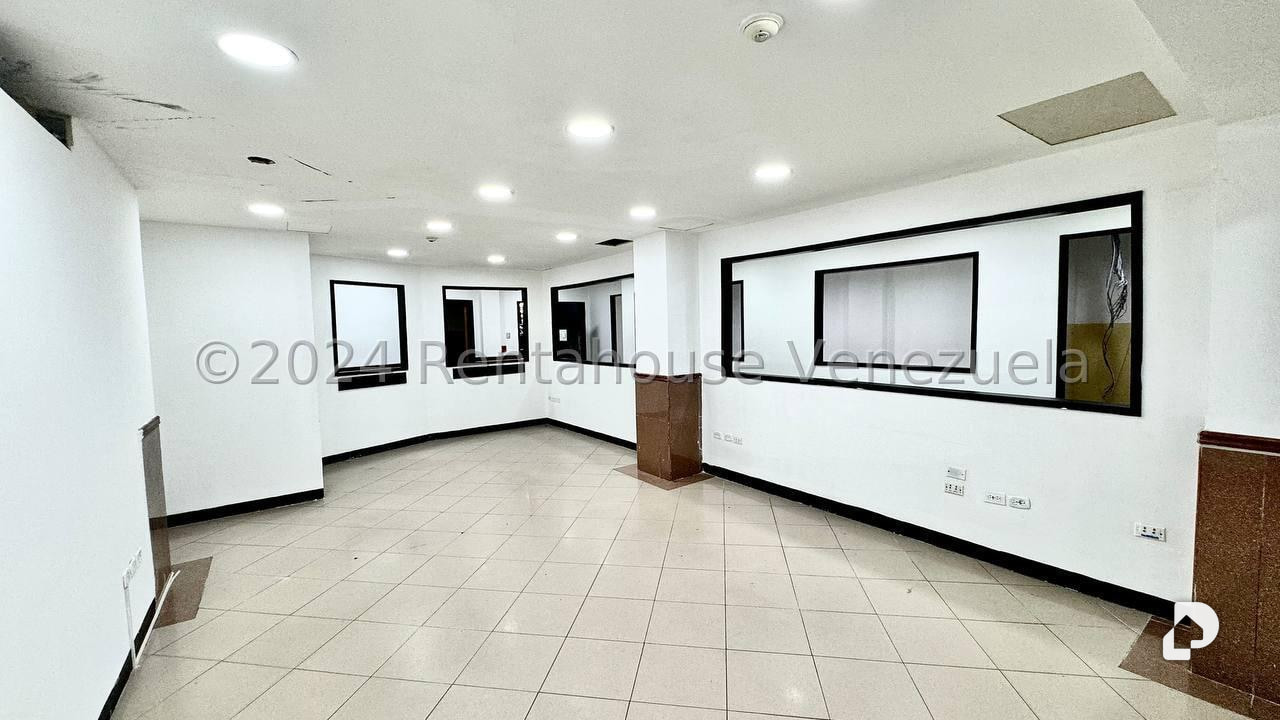 Local comercial en Bello Monte, Caracas – 4