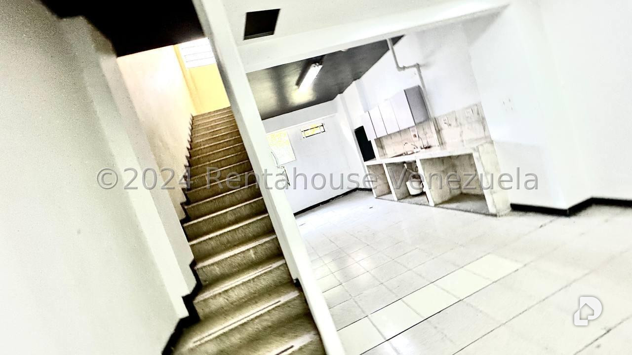 Local comercial en Bello Monte, Caracas – 20