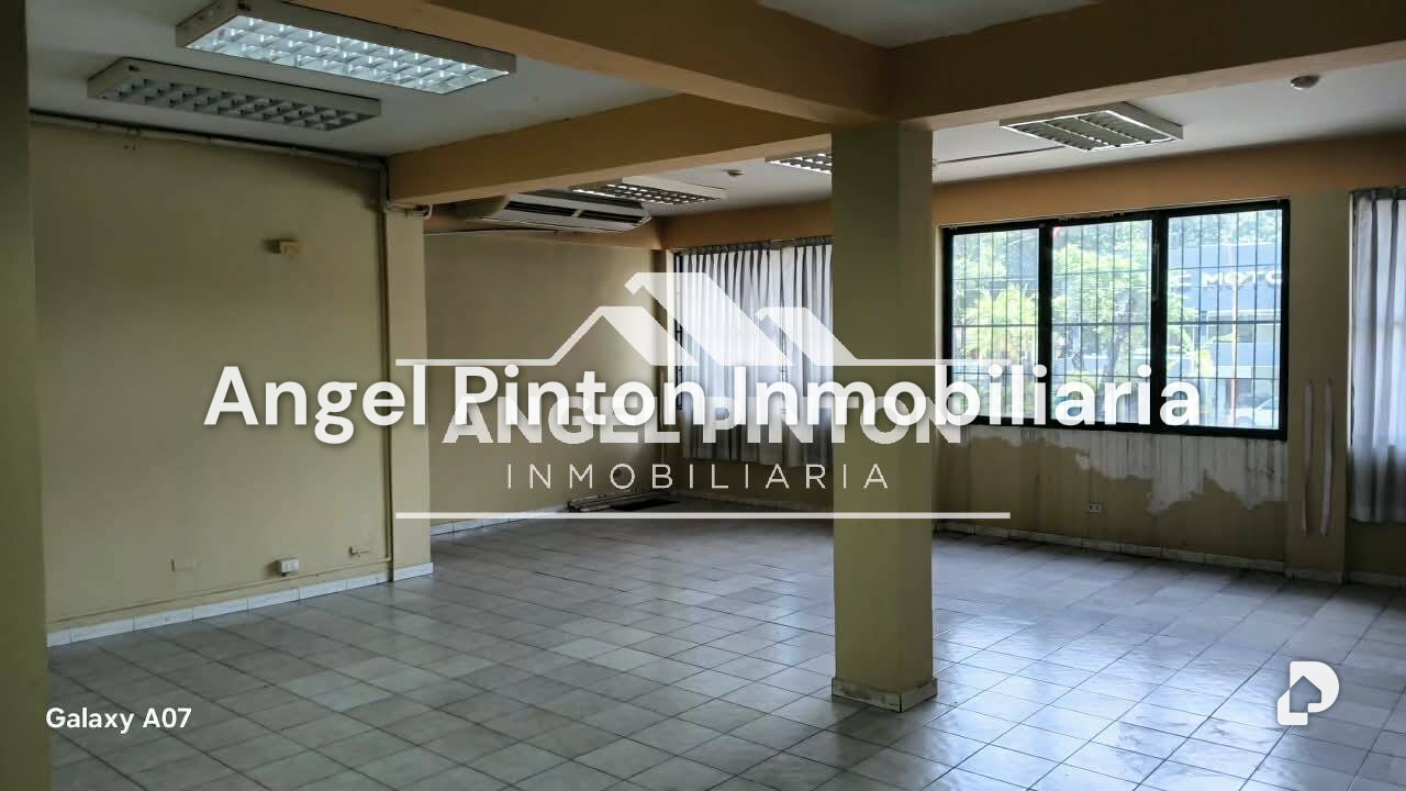 Local comercial en Av. Bolívar Norte, Valencia – 4