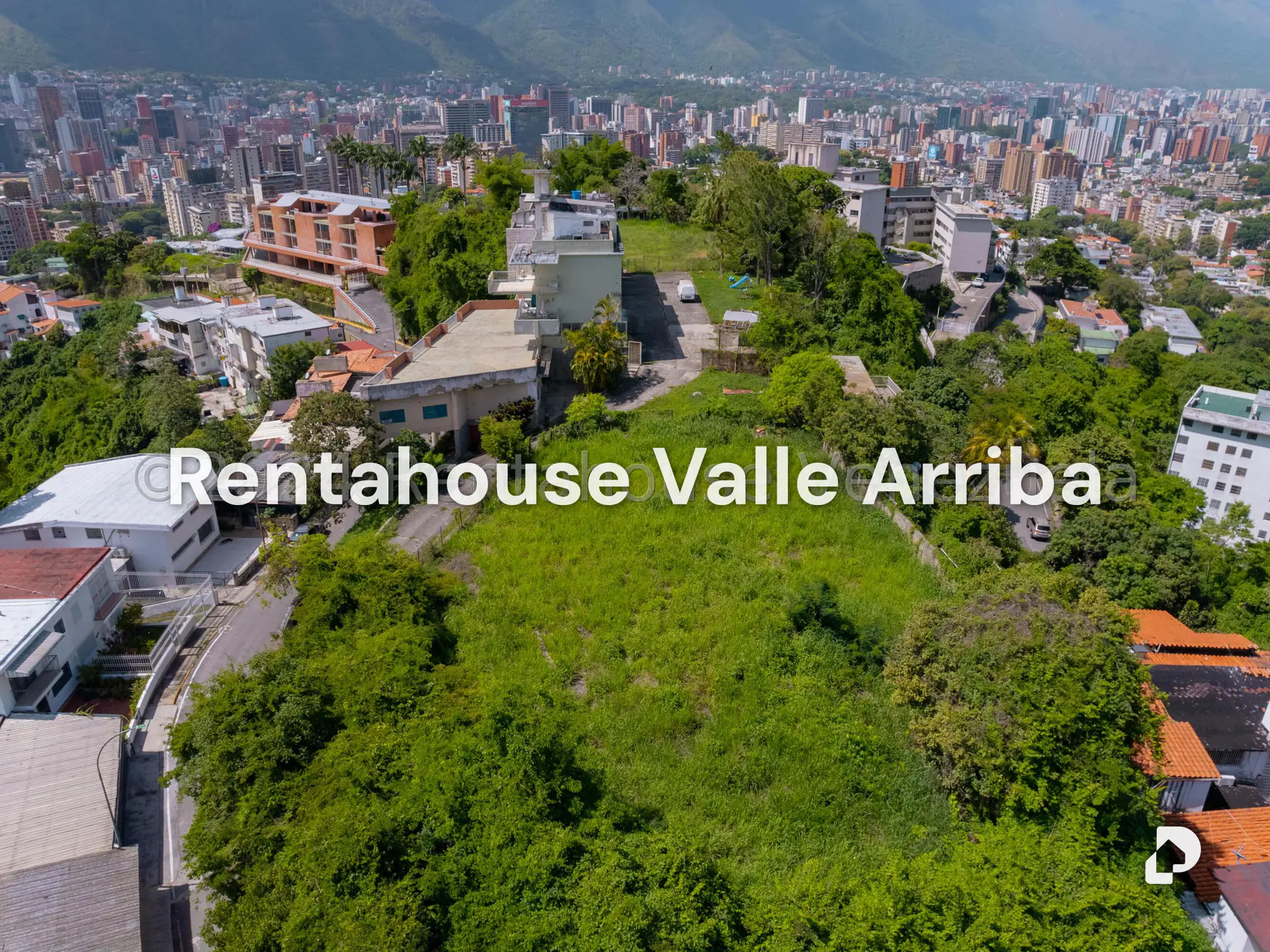 Terreno en Colinas de Los Chaguaramos, Caracas