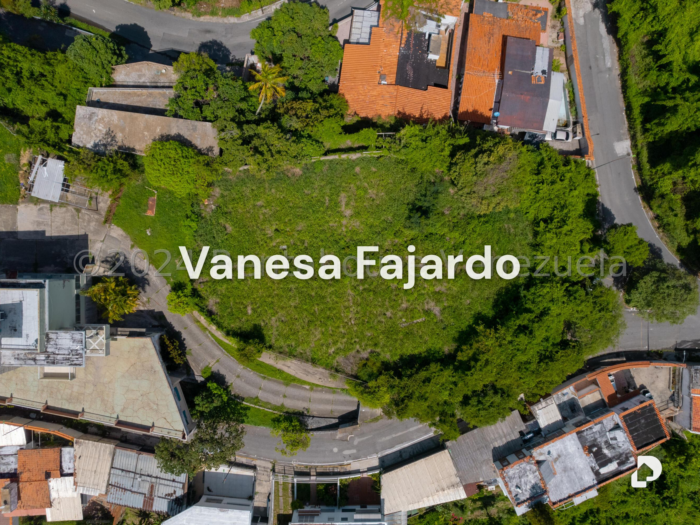 Terreno en Urbanización Colinas de Los Chaguaramos, Caracas