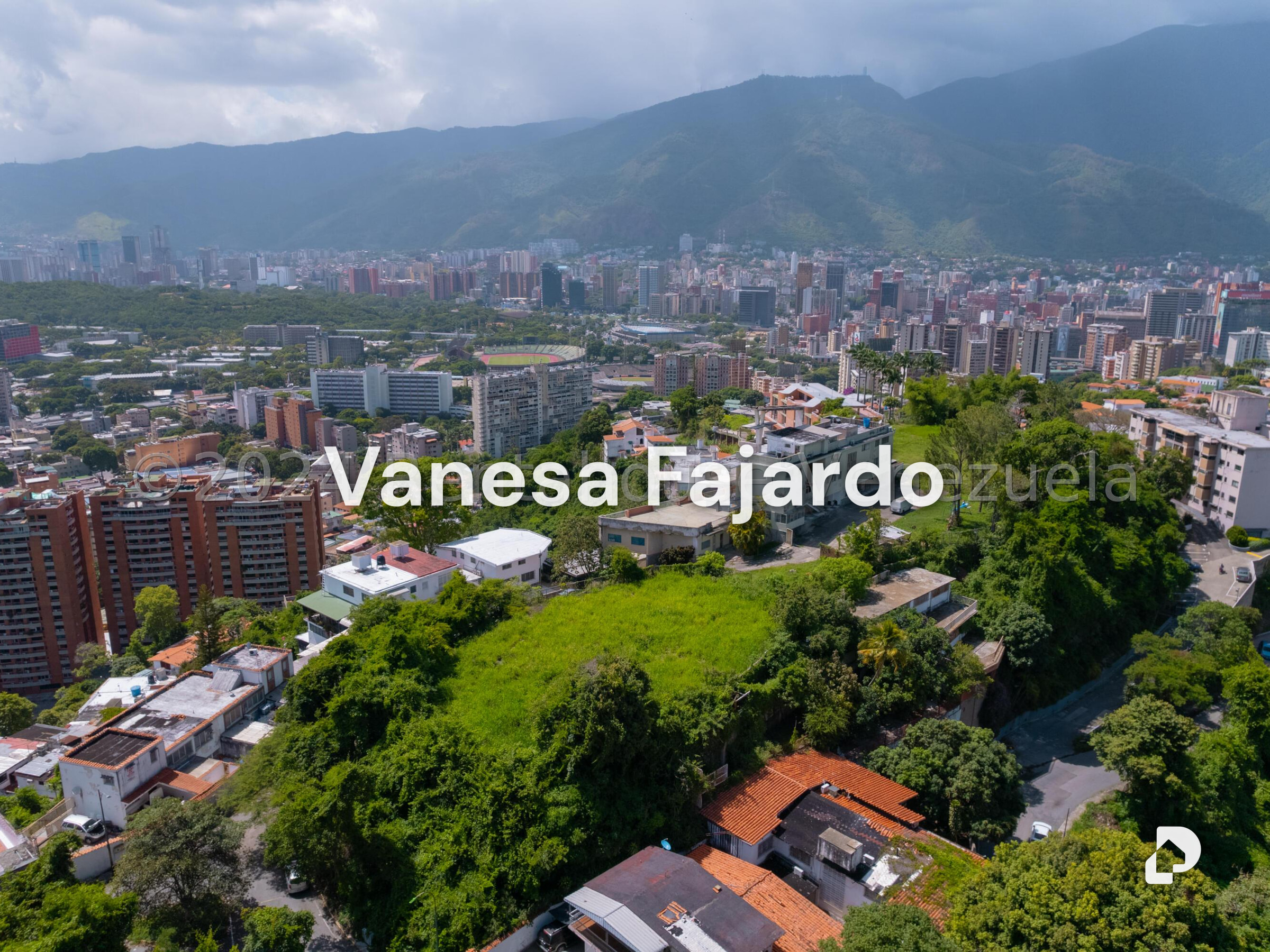 Terreno en Urbanización Colinas de Los Chaguaramos, Caracas