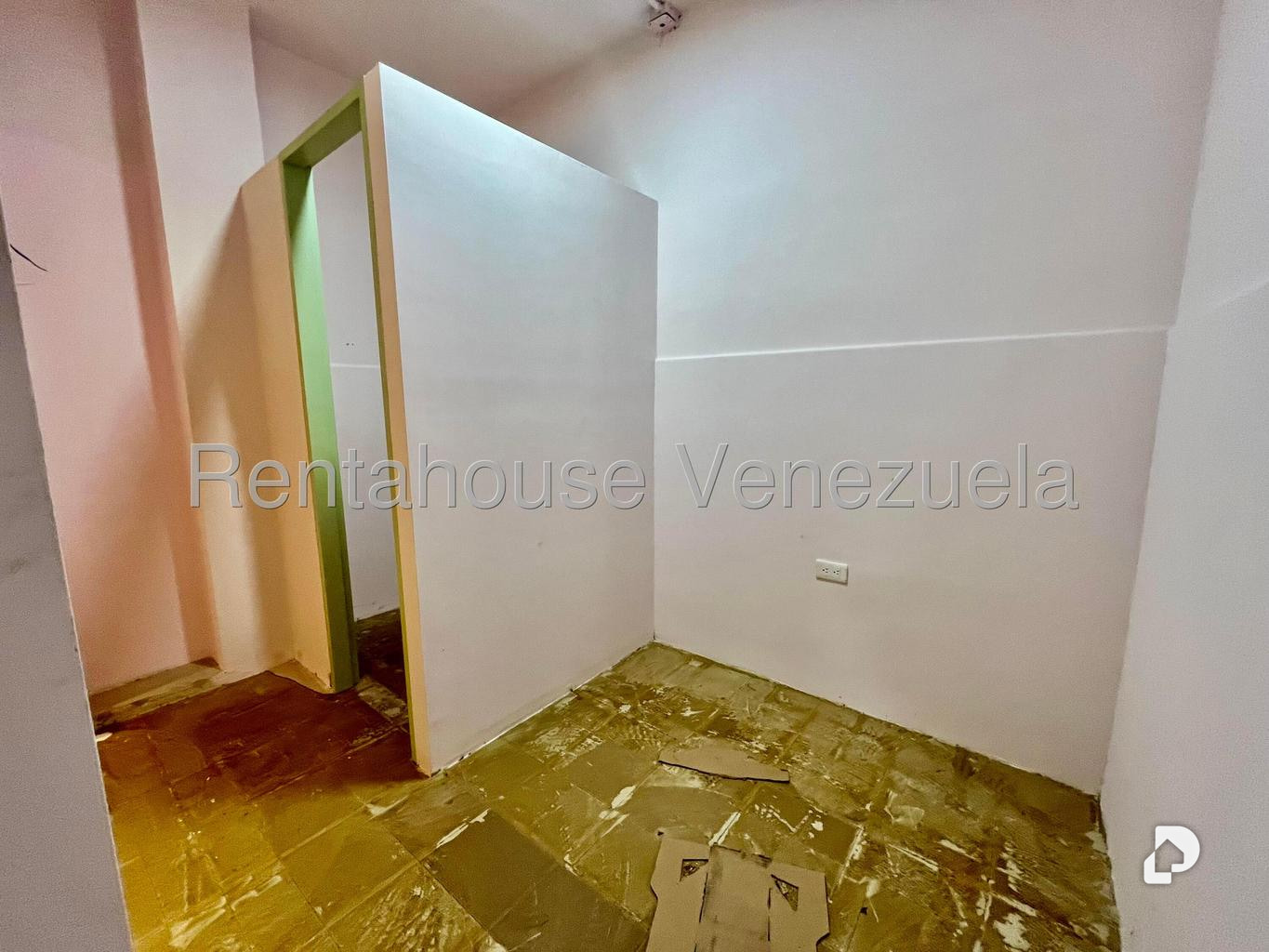 Local comercial en Las Mercedes, Caracas – 19