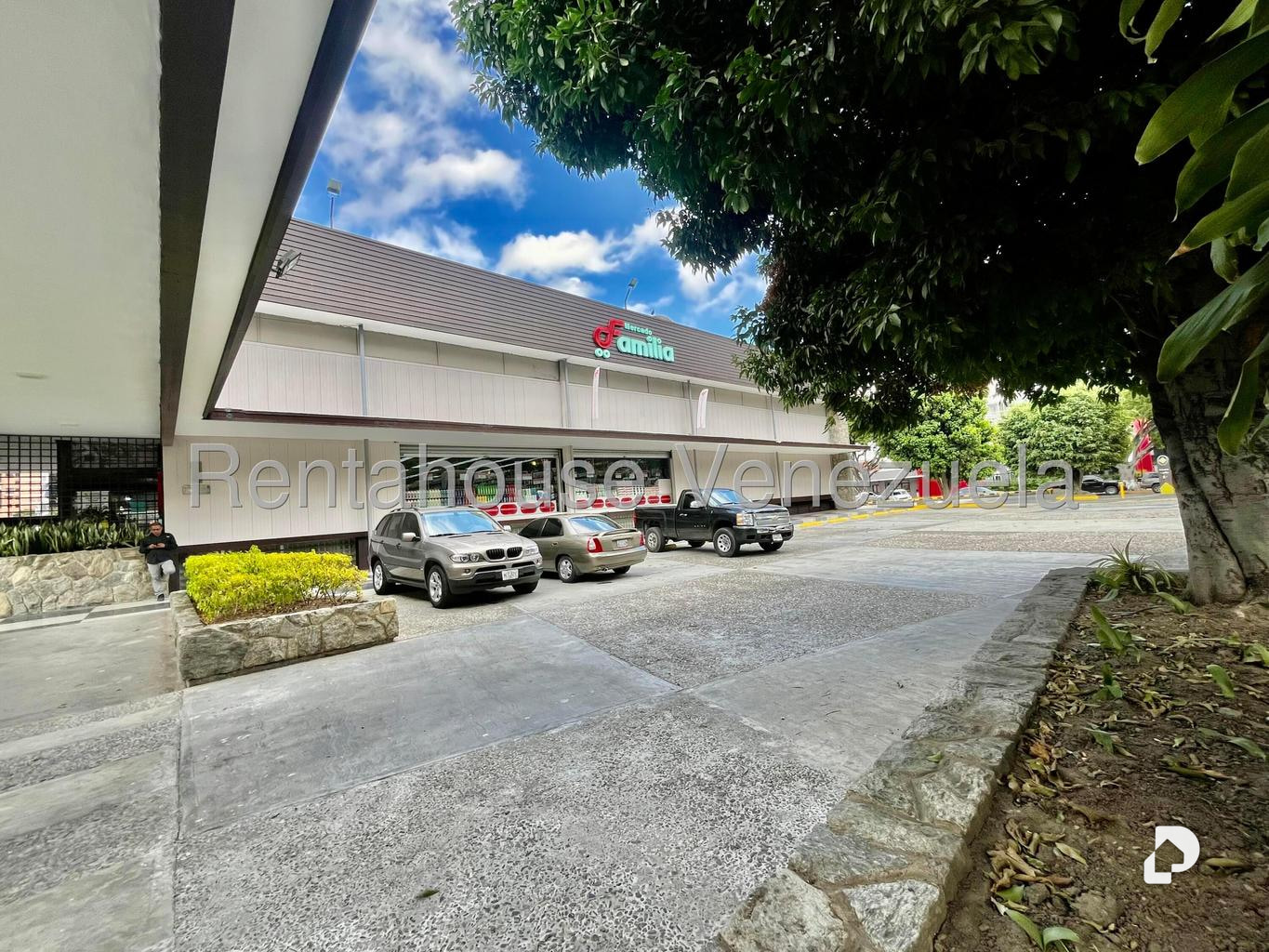 Local comercial en Las Mercedes, Caracas – 30