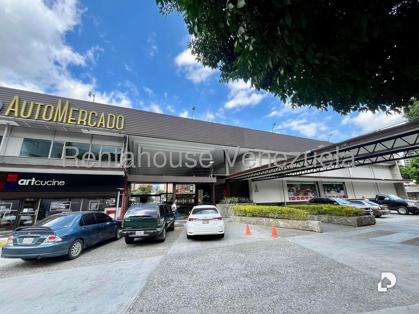Local comercial en Las Mercedes, Caracas – 27