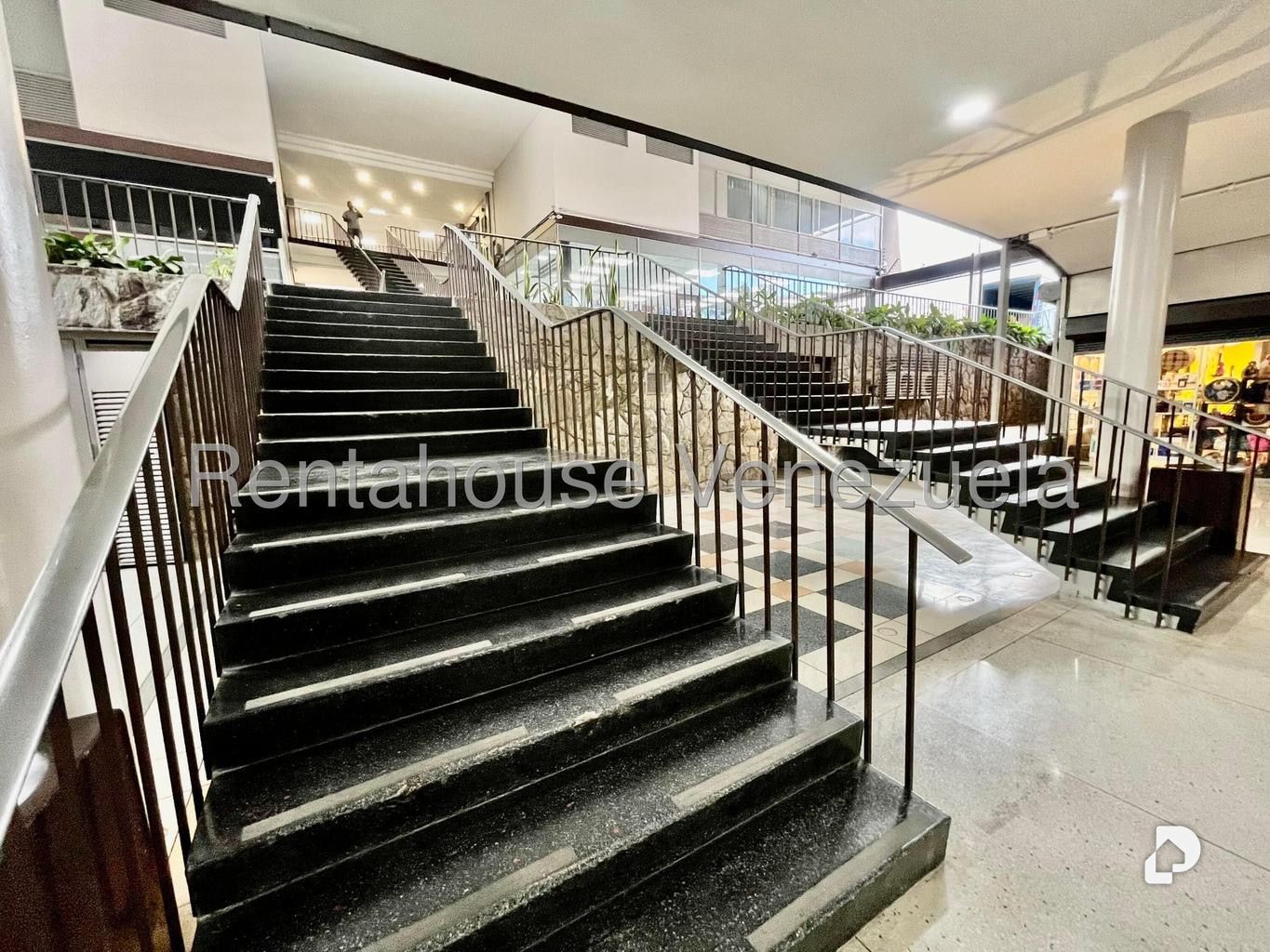 Local comercial en Las Mercedes, Caracas – 23