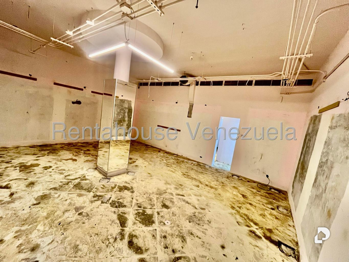 Local comercial en Las Mercedes, Caracas – 14