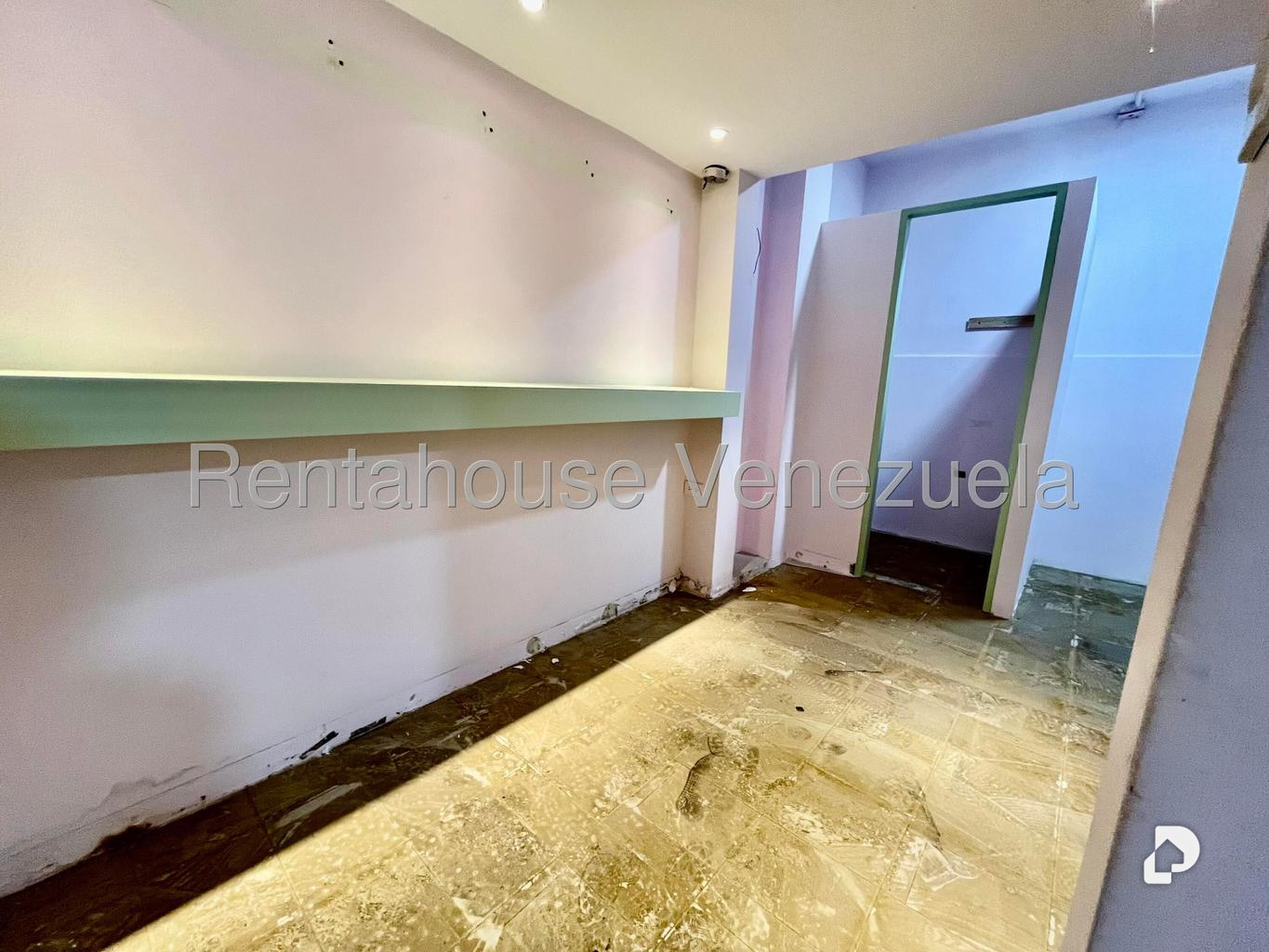 Local comercial en Las Mercedes, Caracas – 17
