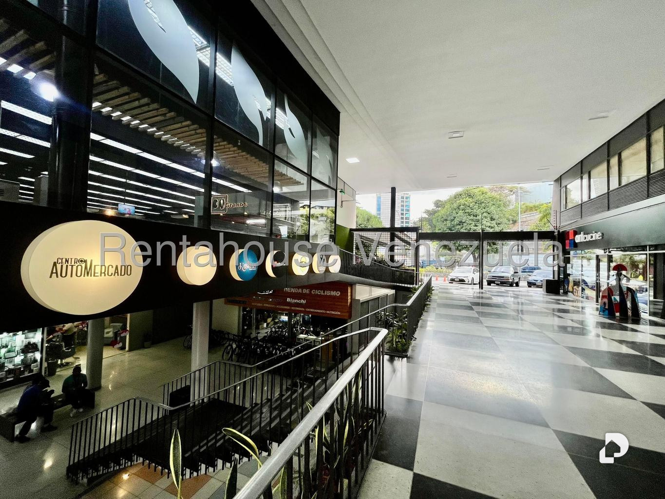 Local comercial en Las Mercedes, Caracas – 25