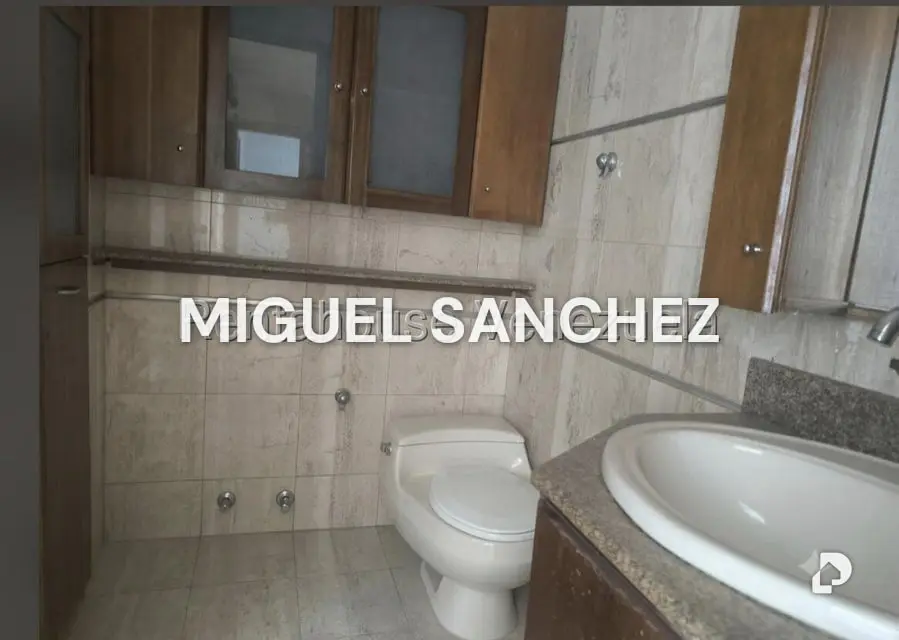 Apartamento en Los Naranjos, Caracas – 15