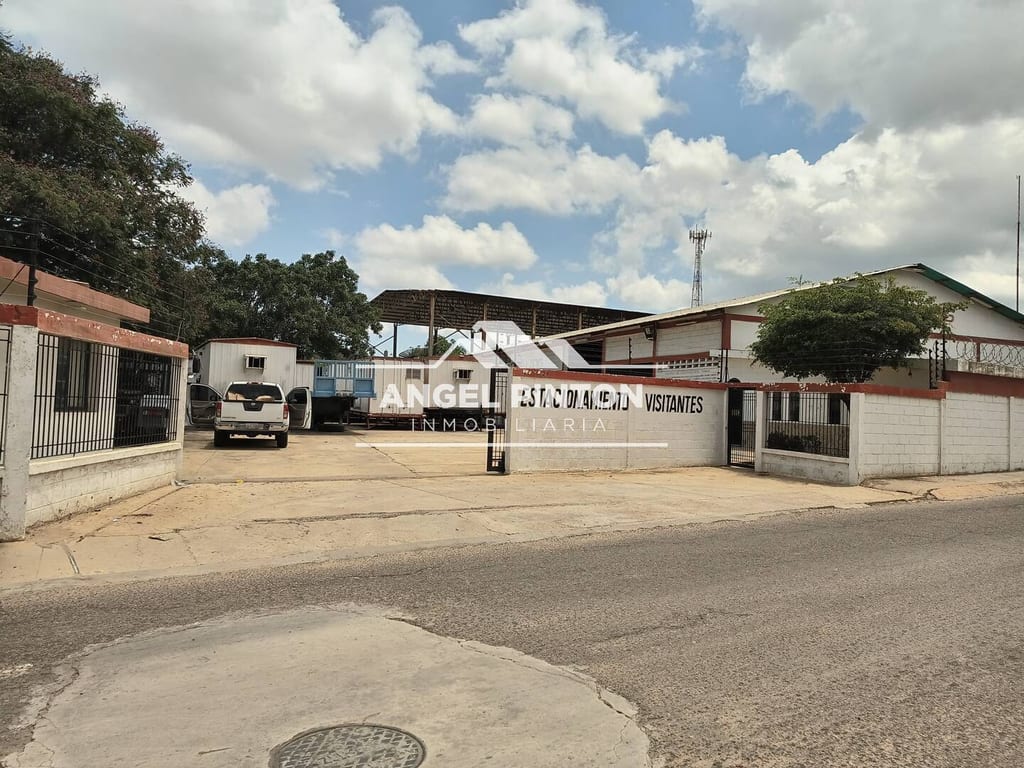 Galpón en Circunvalación No. 2, Maracaibo - 1
