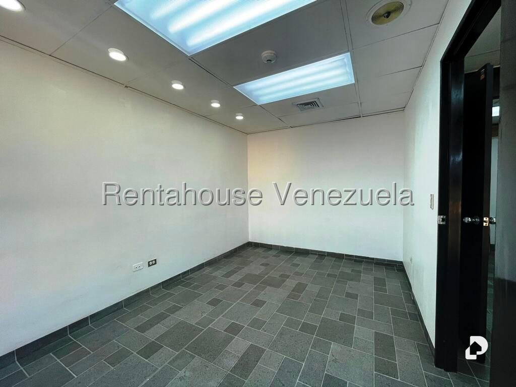 Oficina en Los Samanes, Caracas – 7