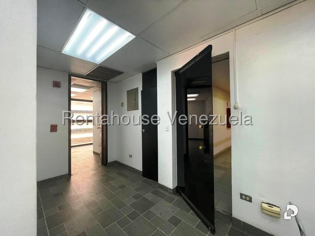 Oficina en Los Samanes, Caracas – 14