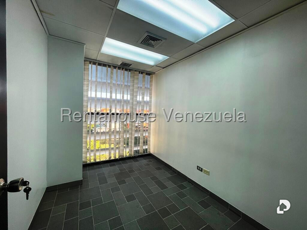 Oficina en Los Samanes, Caracas – 10