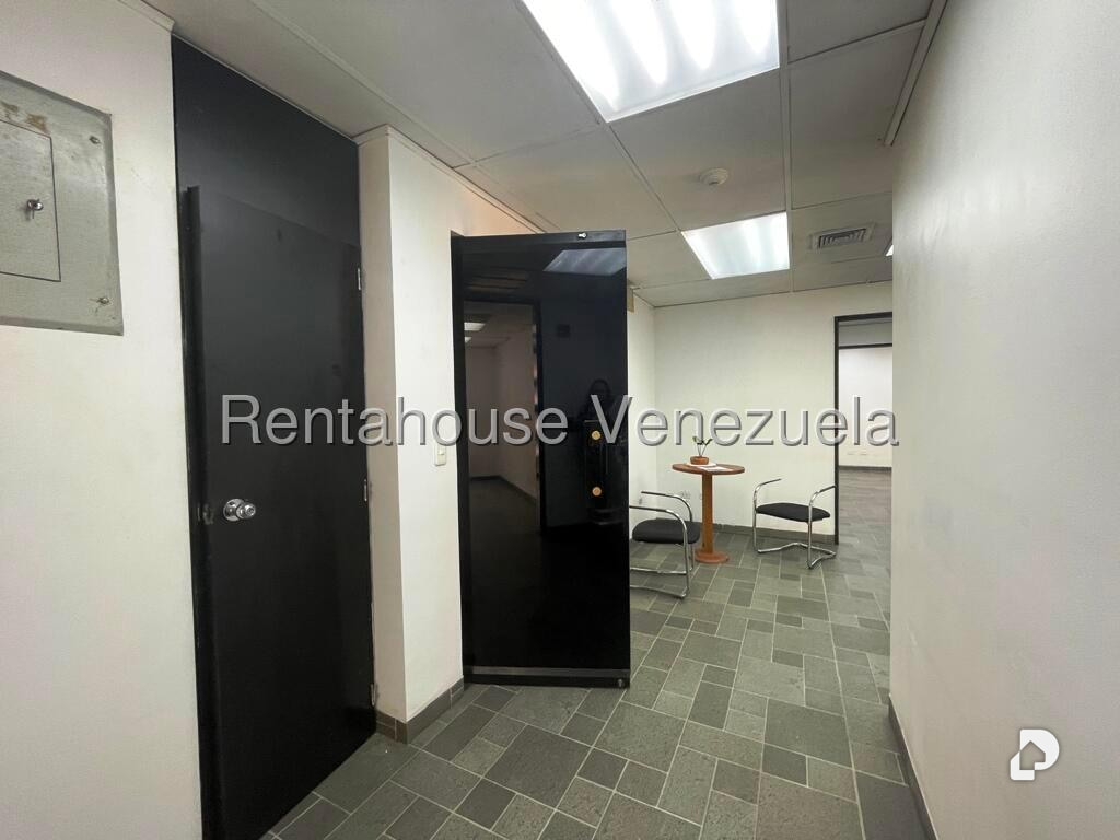 Oficina en Los Samanes, Caracas – 21
