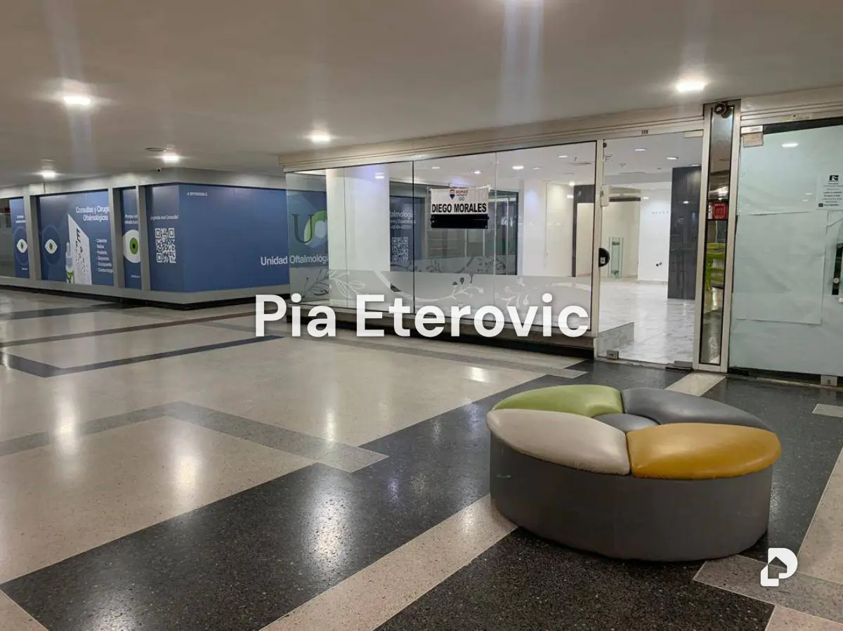 Local comercial en Parroquia Urbana San José, Valencia – 1