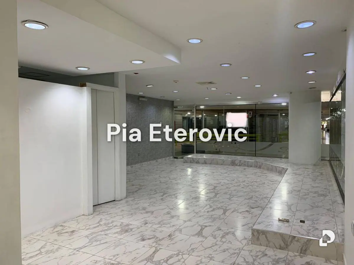 Local comercial en Parroquia Urbana San José, Valencia – 3