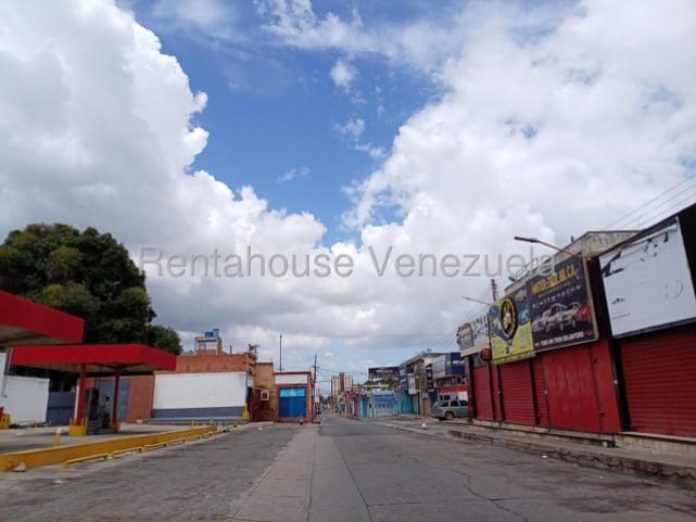 Local comercial en Valencia - 1