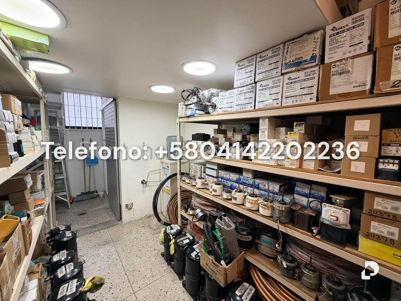 Local comercial en Los Palos Grandes, Caracas – 11