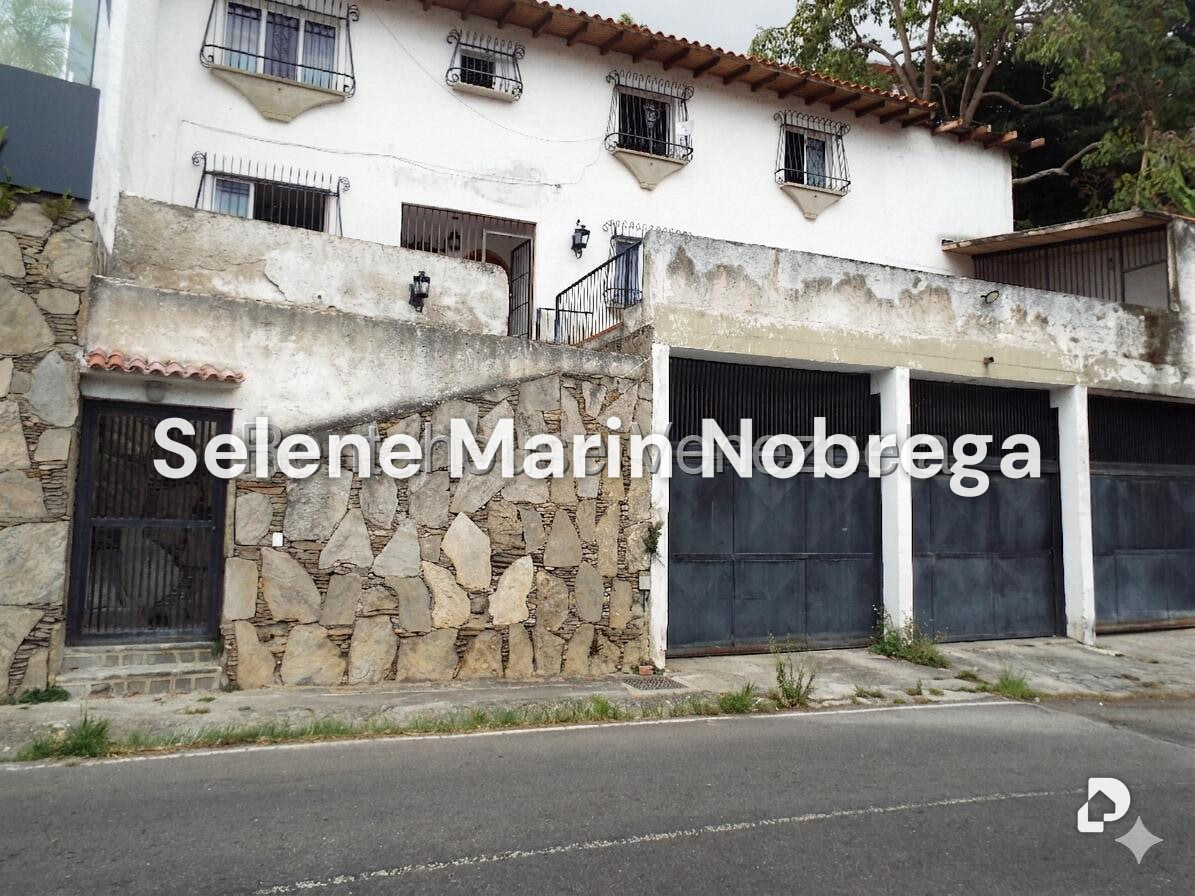 Casa en Lomas De La Trinidad, Caracas – 1