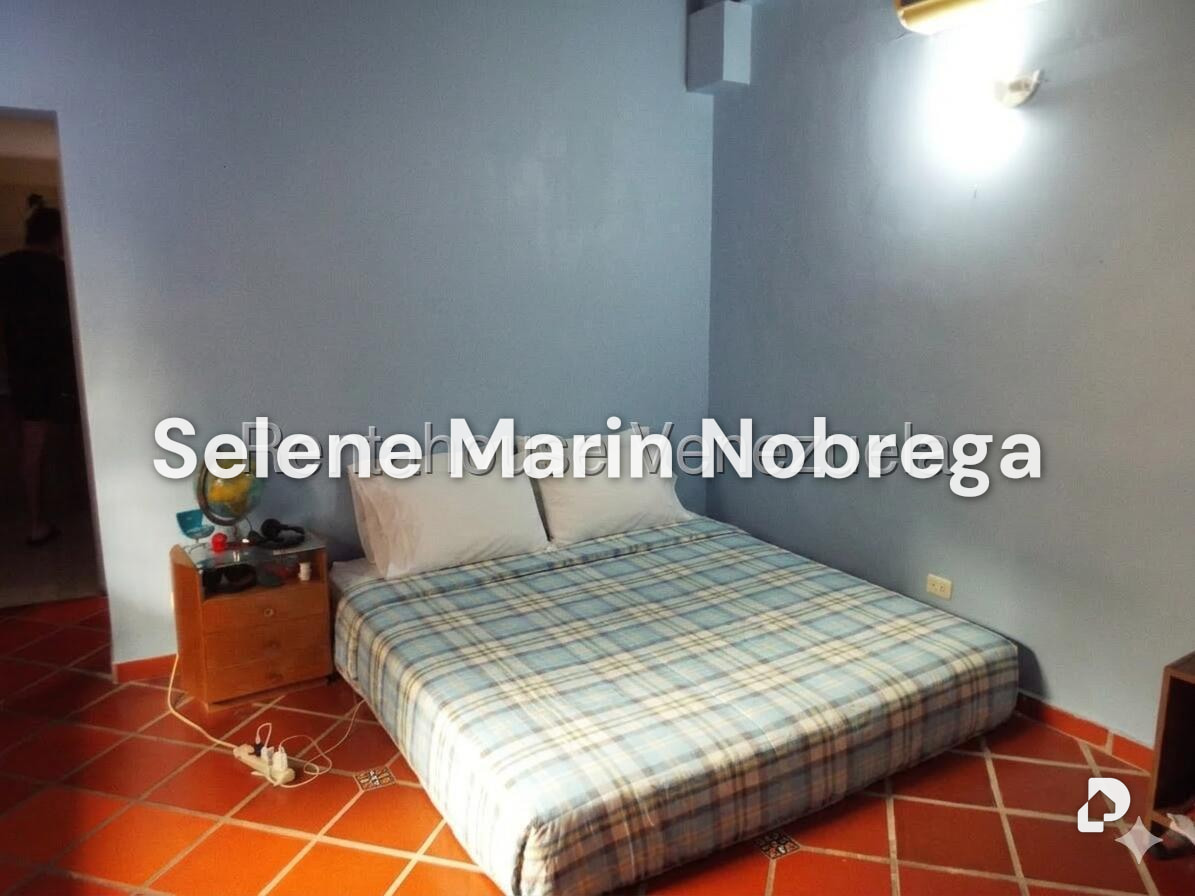 Casa en Lomas De La Trinidad, Caracas – 25