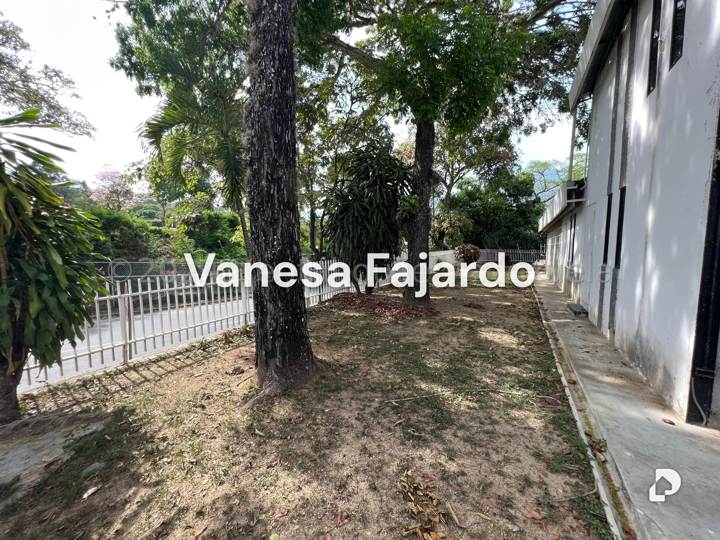 Terreno en Las Mercedes, Caracas – 6