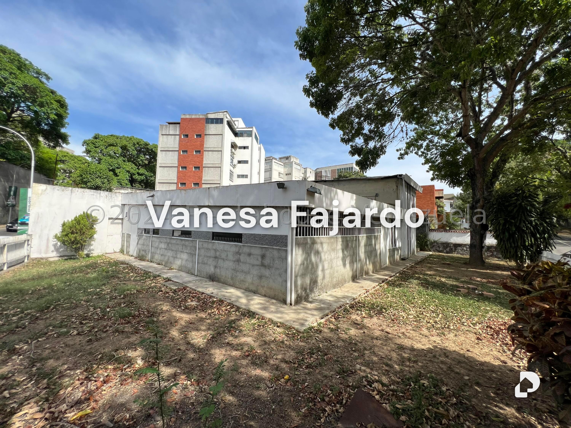 Terreno en Las Mercedes, Caracas – 4