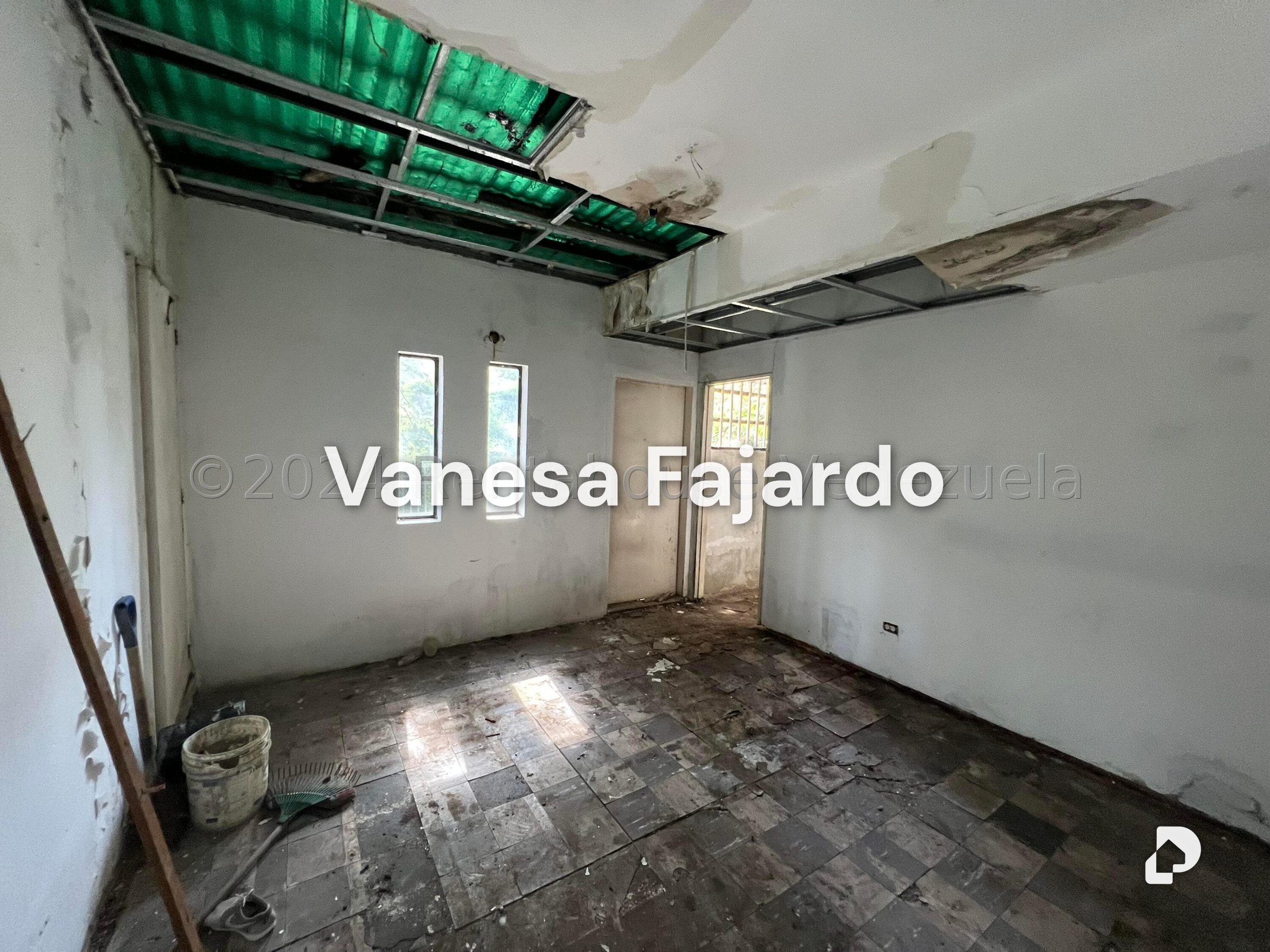 Terreno en Las Mercedes, Caracas – 16