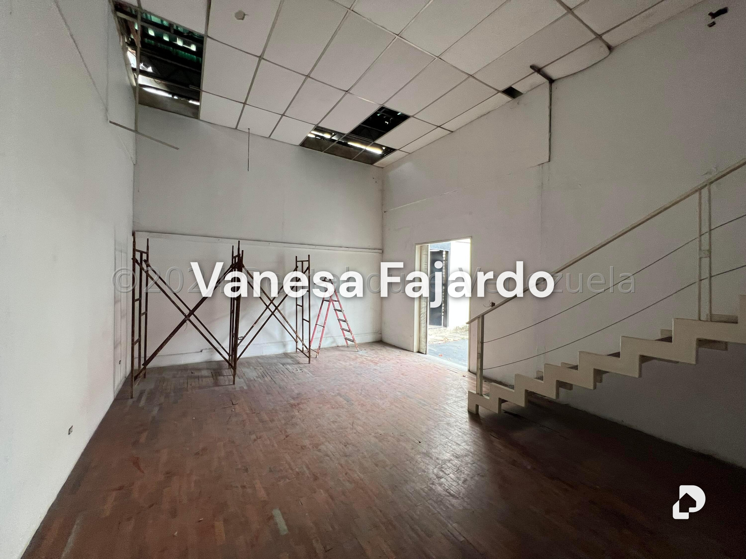 Terreno en Las Mercedes, Caracas – 12