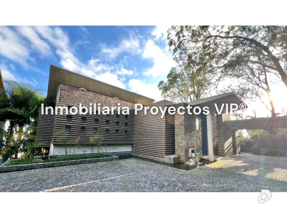 House in La Lagunita, Caracas – 17