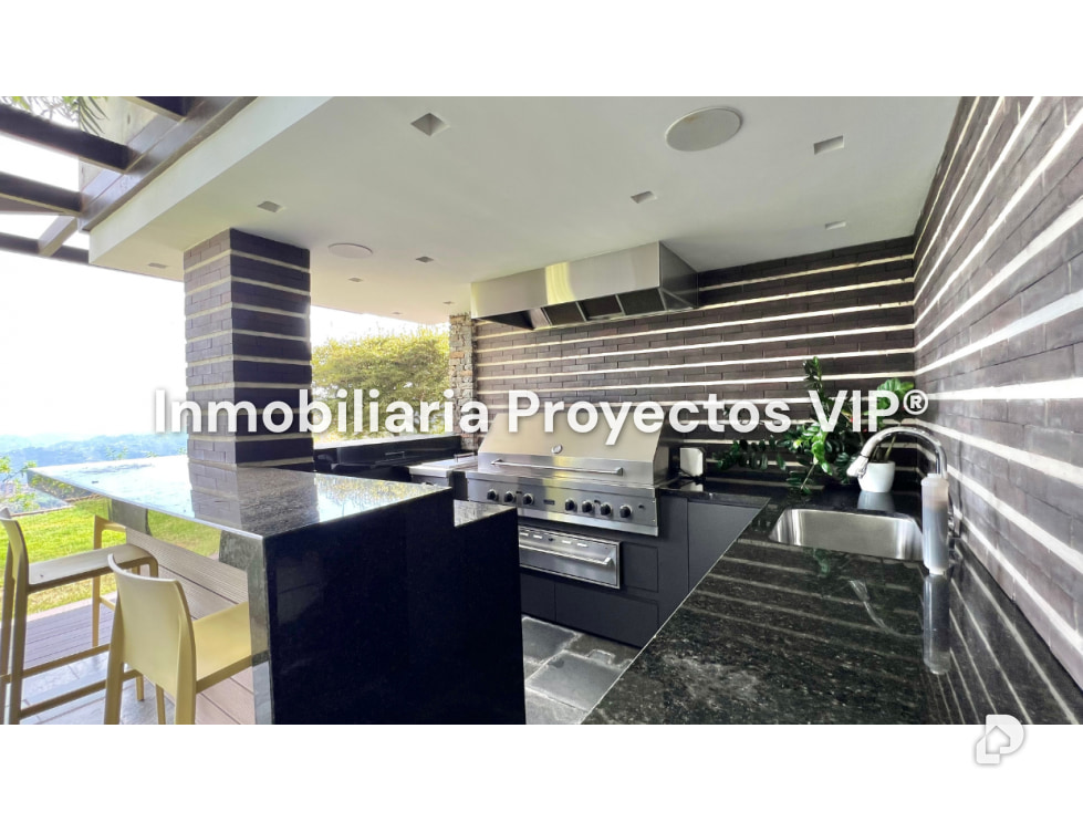 House in La Lagunita, Caracas – 14
