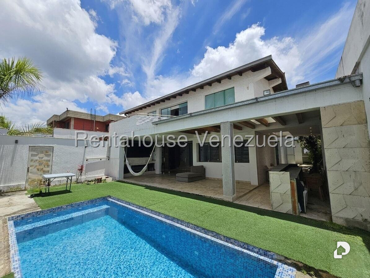 Casa en Lomas de La Lagunita, Caracas – 17