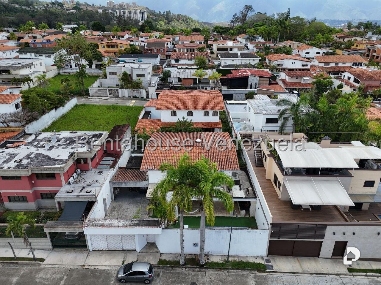 Casa en Lomas de La Lagunita, Caracas – 2