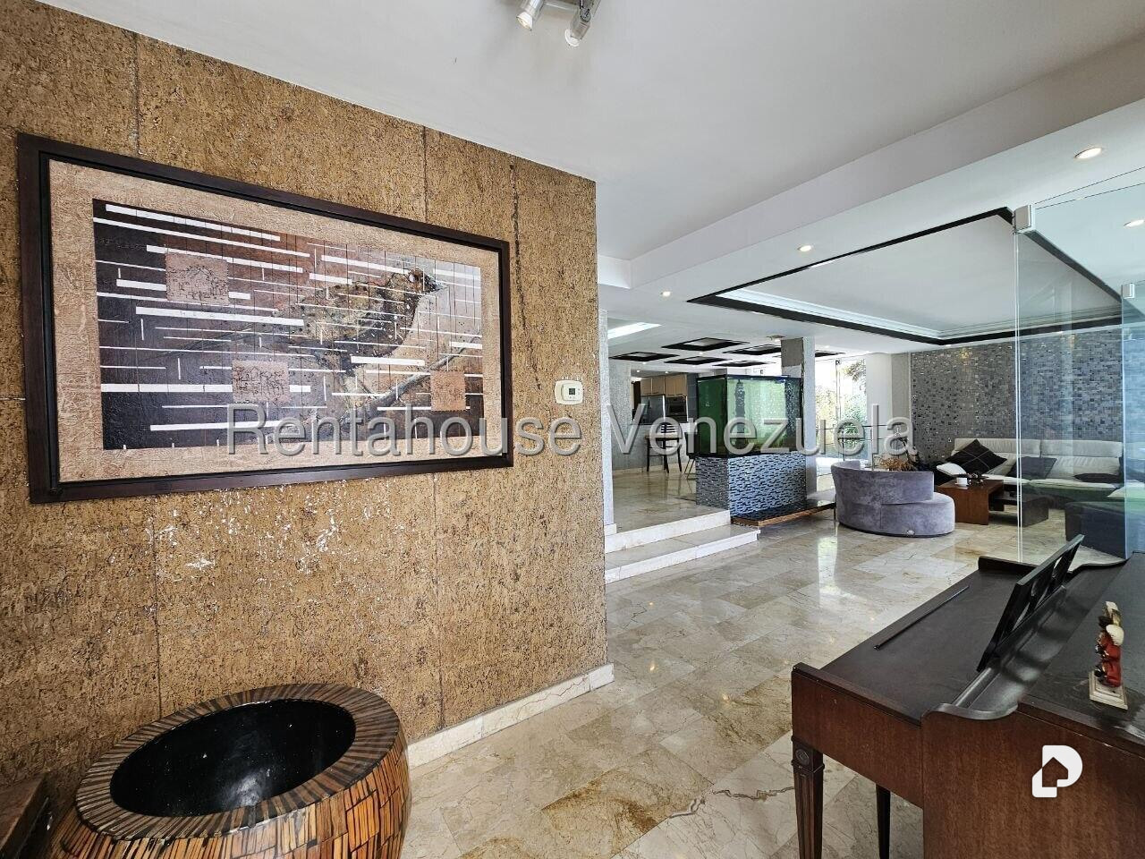 Casa en Lomas de La Lagunita, Caracas – 39