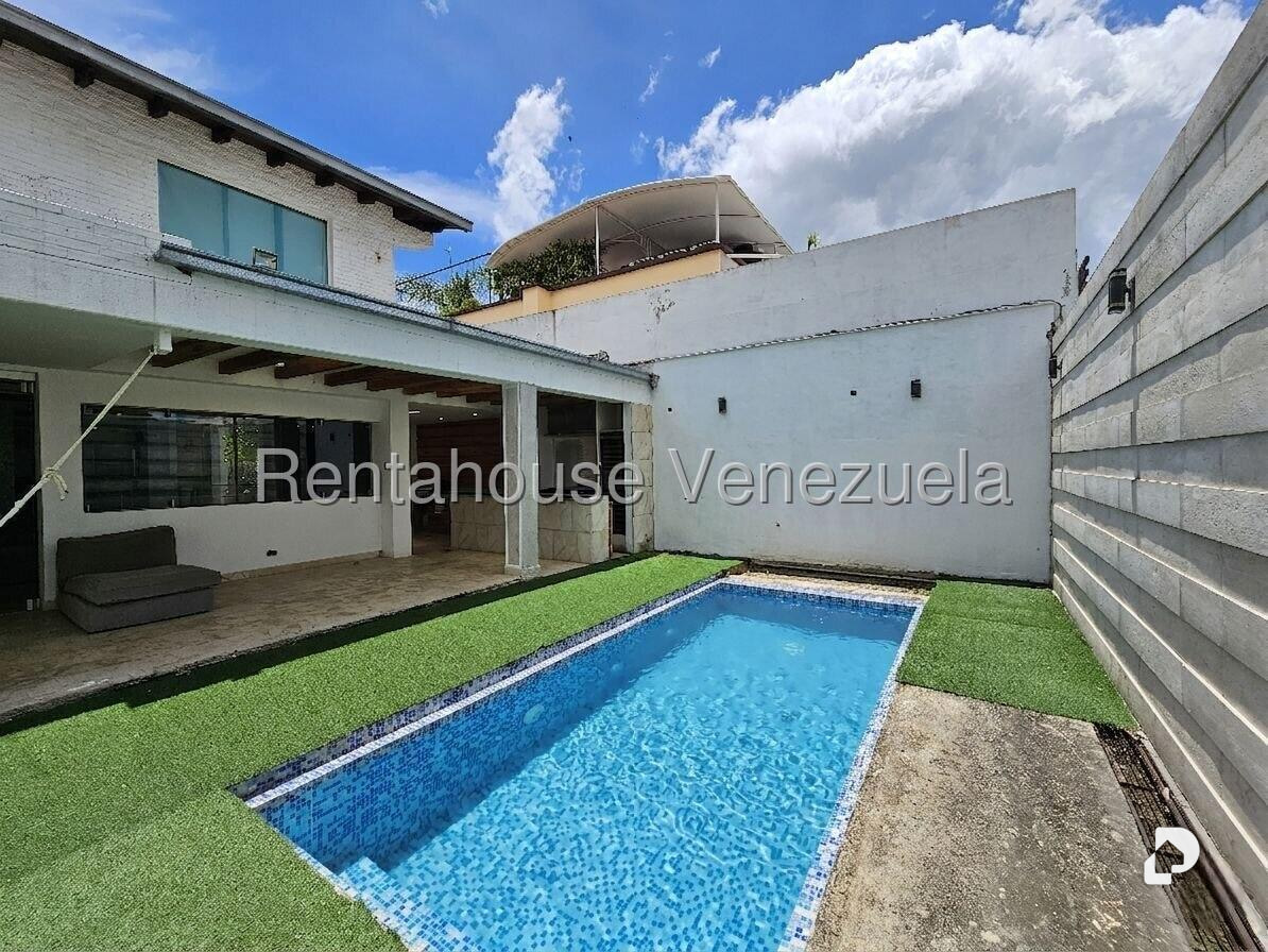 Casa en Lomas de La Lagunita, Caracas – 18