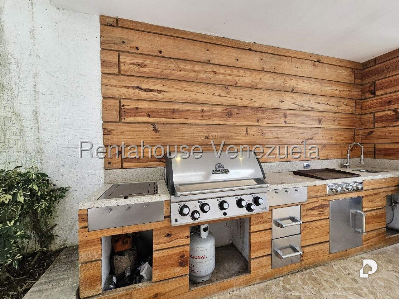 Casa en Lomas de La Lagunita, Caracas – 37