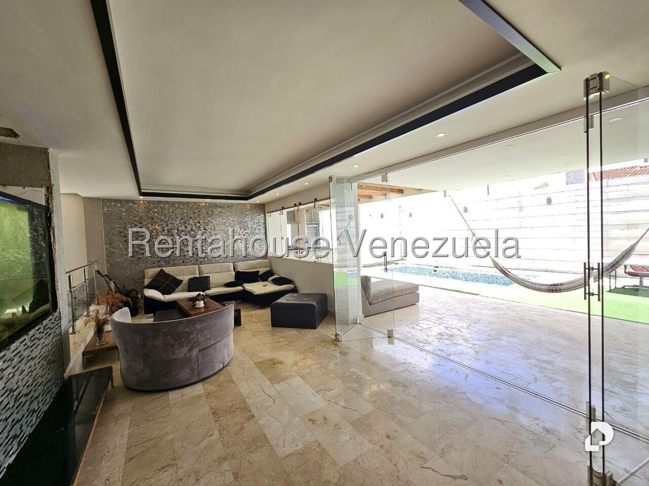 Casa en Lomas de La Lagunita, Caracas – 23