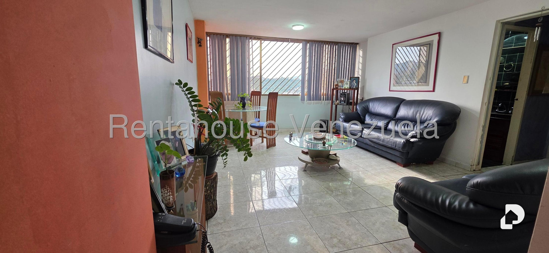 Apartamento en Urbanización Colinas de Los Chaguaramos, Caracas – 4