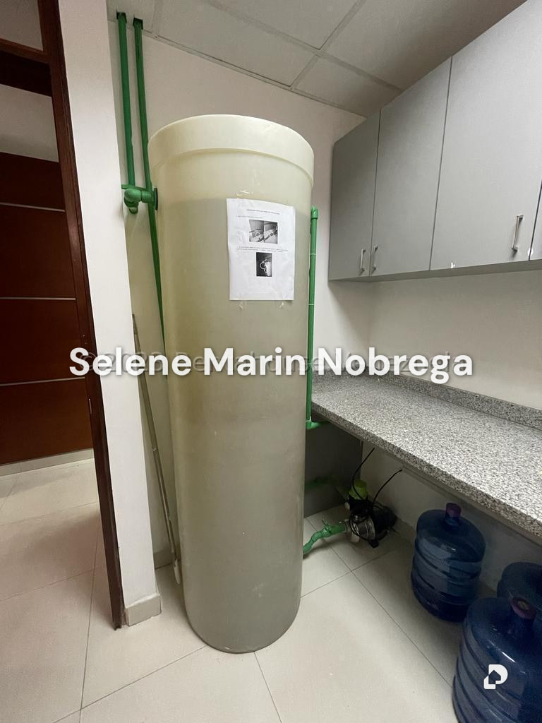 Oficina en Los Palos Grandes, Caracas – 14