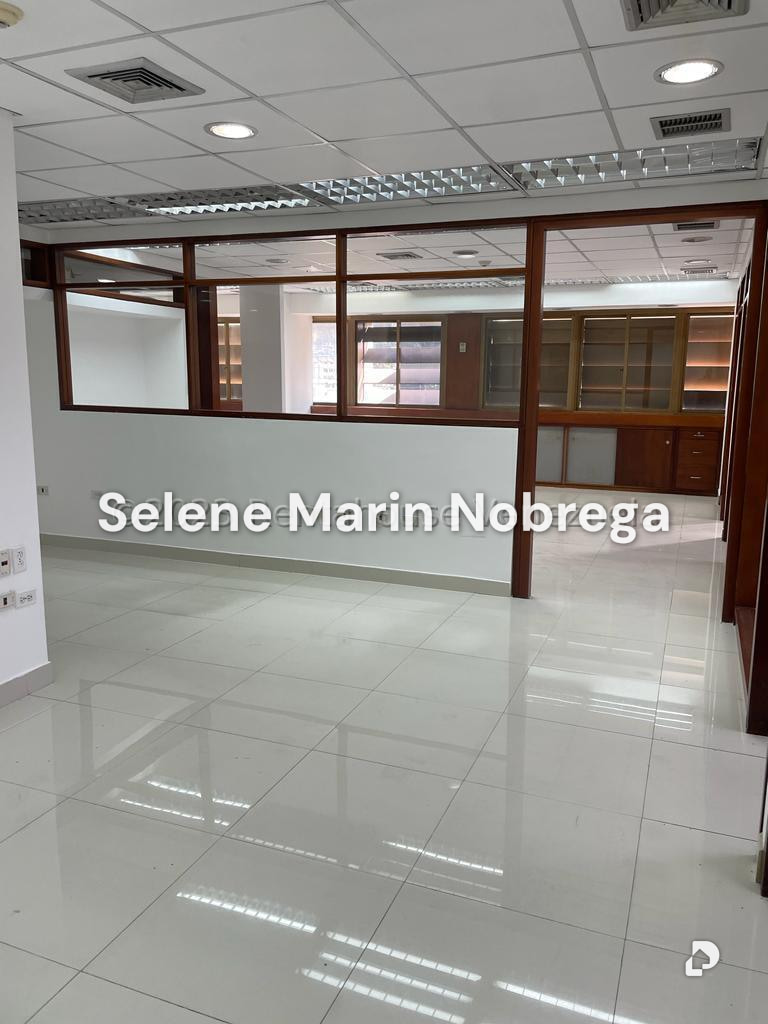 Oficina en Los Palos Grandes, Caracas – 11