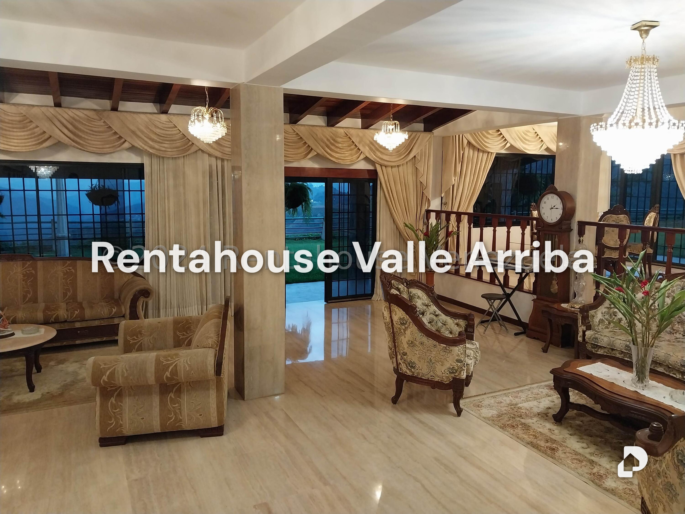 House in La Lagunita Country Club, Caracas – 11